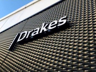 Usado Renault Captur Engineered 143 HP (105 kW) 2024 Cinzento SUV