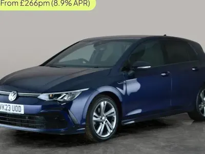 Begagnad VW Golf VIII R-line 150 HK (110 kW) 2023 Blå Halvkombi