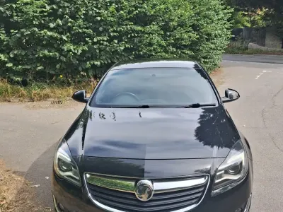 Used Vauxhall Insignia SRi 170 HP (125 kW) 2016 Black Hatchback