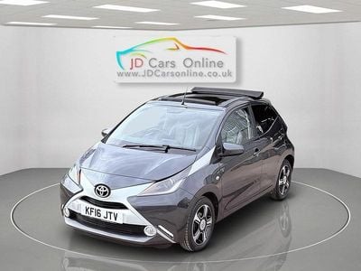Begagnad Toyota Aygo X-clusiv 2016 Grå Halvkombi
