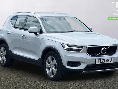 Used Volvo XC40 Momentum 163 HP (119 kW) 2021 Silver SUV