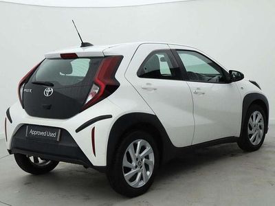Used Toyota Aygo X PURE 72 HP (52 kW) 2022 White SUV