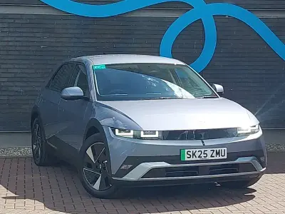 Begagnad Hyundai Ioniq Advanced 167 kW (228 HK) 2025 Blå Halvkombi