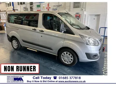 Used Ford Tourneo Custom Zetec 105 HP (77 kW) 2017 Silver Van