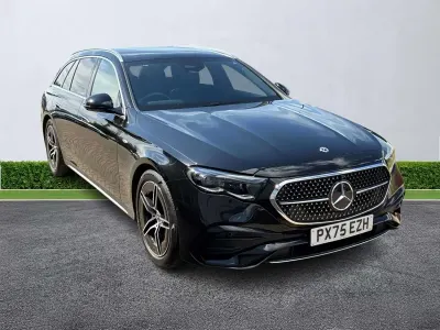Usado Mercedes E300 AMG Line Premium 2025 Preto Carrinha