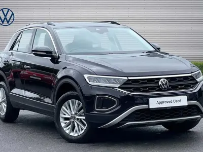Used VW T-Roc Life 150 HP (110 kW) 2023 Black SUV