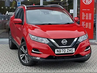 Usado Nissan Qashqai N-Connecta 140 CV (102 kW) 2021 Rojo SUV
