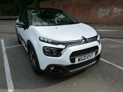 Używany Citroën C3 PureTech 108 KM (79 kW) 2021 Biały Hatchback