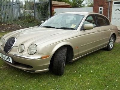Begagnad Jaguar S-Type S 240 HK (176 kW) 2000 Sedan