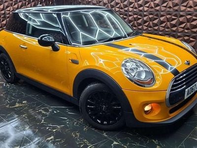 Used Mini Cooper Hatch 136 HP (100 kW) 2017 Orange Hatchback