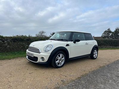 Used Mini One D Hatch 90 HP (66 kW) 2013 White Hatchback