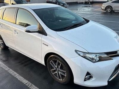 Toyota Auris Hybrid
