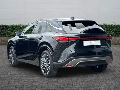 Usado Lexus RX450h+ 2024 Negro Familiar