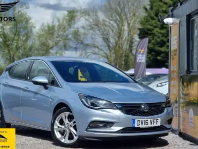 Second-hand Vauxhall Astra SRi 150 CP (110 kW) 2016 Argintiu Hatchback