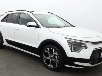 Używany Kia Niro 139 KM (102 kW) 2022 Biały SUV