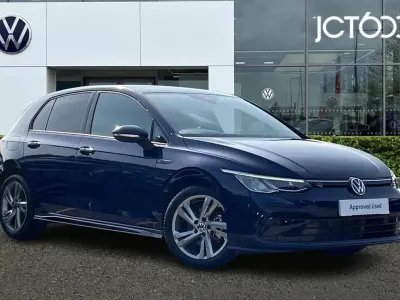 Used VW Golf VIII R-line 147 HP (108 kW) 2023 Blue Hatchback