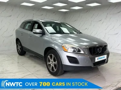 Usado Volvo XC60 SE Lux 215 HP (158 kW) 2012 Prateado SUV