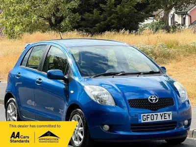 Used Toyota Yaris SR 85 HP (62 kW) 2007 Blue Hatchback