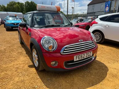 Usado Mini Cooper Hatch 2012 Rojo Utilitario