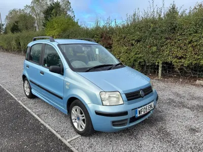 Begagnad Fiat Panda 2005 Blå Halvkombi