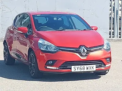 Usado Renault Clio IV Iconic 90 HP (66 kW) 2018 Vermelho Citadino