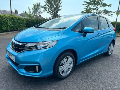 Used Honda Jazz S 102 HP (75 kW) 2018 Electric blue Hatchback