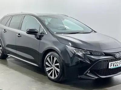 Begagnad Toyota Corolla Design 122 HK (89 kW) 2022 Svart Kombi