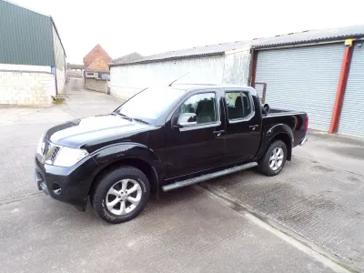 Gebraucht Nissan Navara Acenta 190 PS (139 kW) 2013 Schwarz Pickup