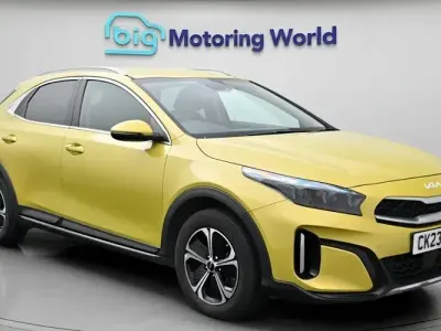 Usado Kia XCeed 141 CV (103 kW) 2023 Amarillo SUV