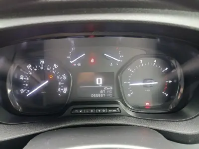 Used Peugeot Expert Premium 102 HP (75 kW) 2023 White Van