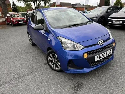 Used Hyundai i10 67 HP (49 kW) 2020 Blue Hatchback