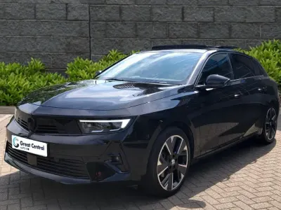 Gebraucht Vauxhall Astra Ultimate 113 kW (154 PS) 2024 Schwarz Kleinwagen