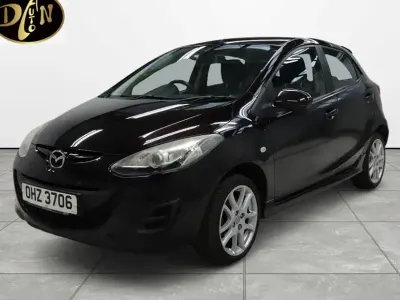 Used Mazda 2 2011 Maroon Hatchback