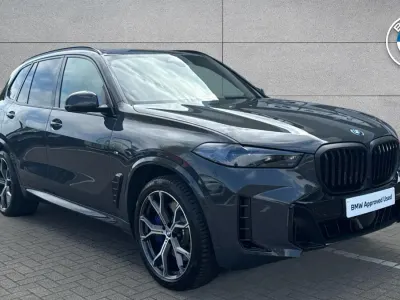 Używany BMW X5 M Sport 489 KM (359 kW) 2026 Biały SUV