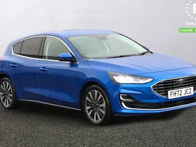Używany Ford Focus Titanium 125 KM (91 kW) 2022 Niebieski Hatchback