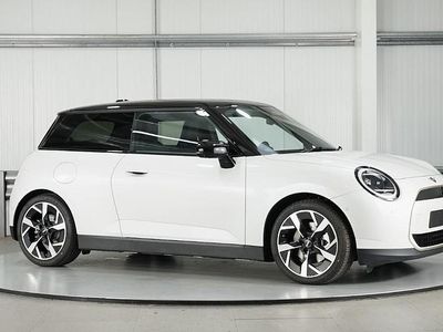 Used Mini Cooper SE Hatch 158 kW (215 HP) 2024 White Hatchback
