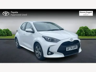 Used Toyota Yaris 116 HP (85 kW) 2024 White Hatchback