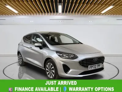 Usado Ford Fiesta Titanium 100 HP (73 kW) 2022 Prateado Citadino