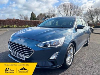 Used Ford Focus Zetec 120 HP (88 kW) 2019 Blue Estate