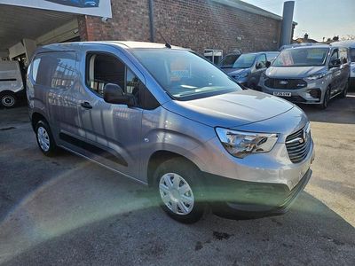Used Vauxhall Combo Edition 100 HP (73 kW) 2021 Grey MPV