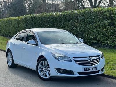 Used Vauxhall Insignia SRi 163 HP (119 kW) 2014 White Hatchback