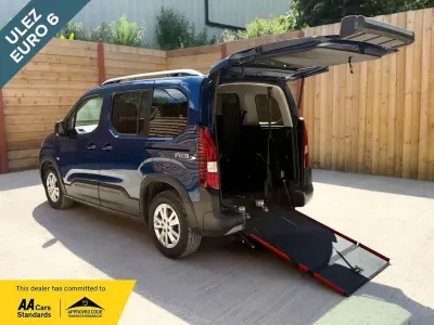 Used Peugeot Rifter Allure Premium 131 HP (96 kW) 2021 Blue MPV