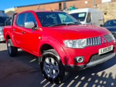 Second-hand Mitsubishi L200 134 CP (98 kW) 2011 Roșu Pickup