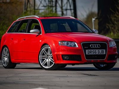 Used Audi RS4 420 HP (308 kW) 2006 Red Estate