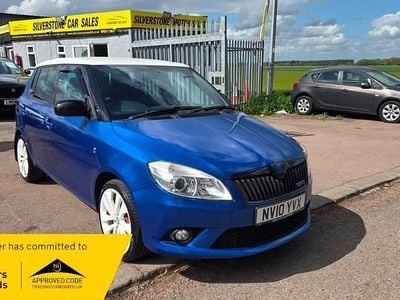 Begagnad Skoda Fabia vRS 180 HK (132 kW) 2010 Blå Halvkombi