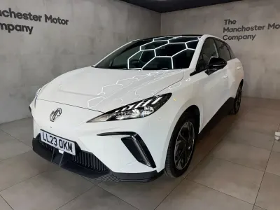 Used MG MG4 EV Trophy 63 kW (87 HP) 2023 White Hatchback