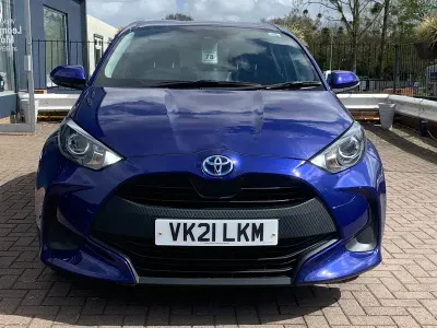 Używany Toyota Yaris Hybrid 116 KM (85 kW) 2021 Niebieski Hatchback