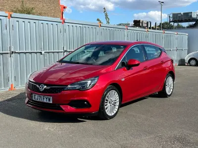 Used Vauxhall Astra Elite 145 HP (106 kW) 2021 Red Hatchback