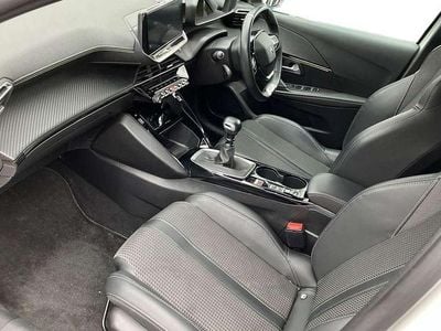 Used Peugeot 208 GT 101 HP (74 kW) 2021 White Hatchback