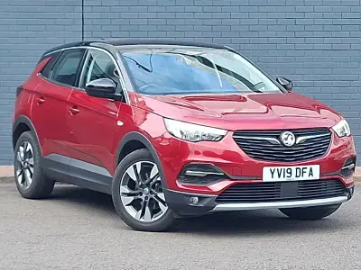 Used Vauxhall Grandland X Sport 130 HP (95 kW) 2019 Red SUV